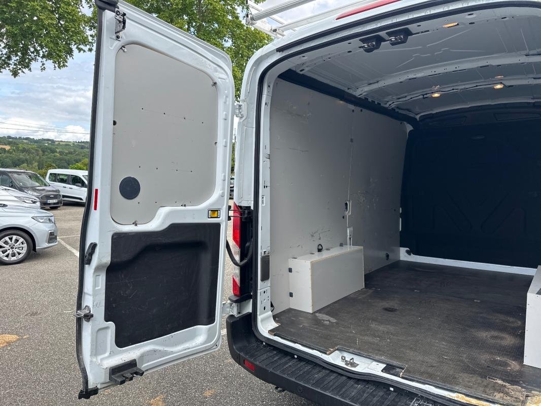 Ford Transit - Photo 8
