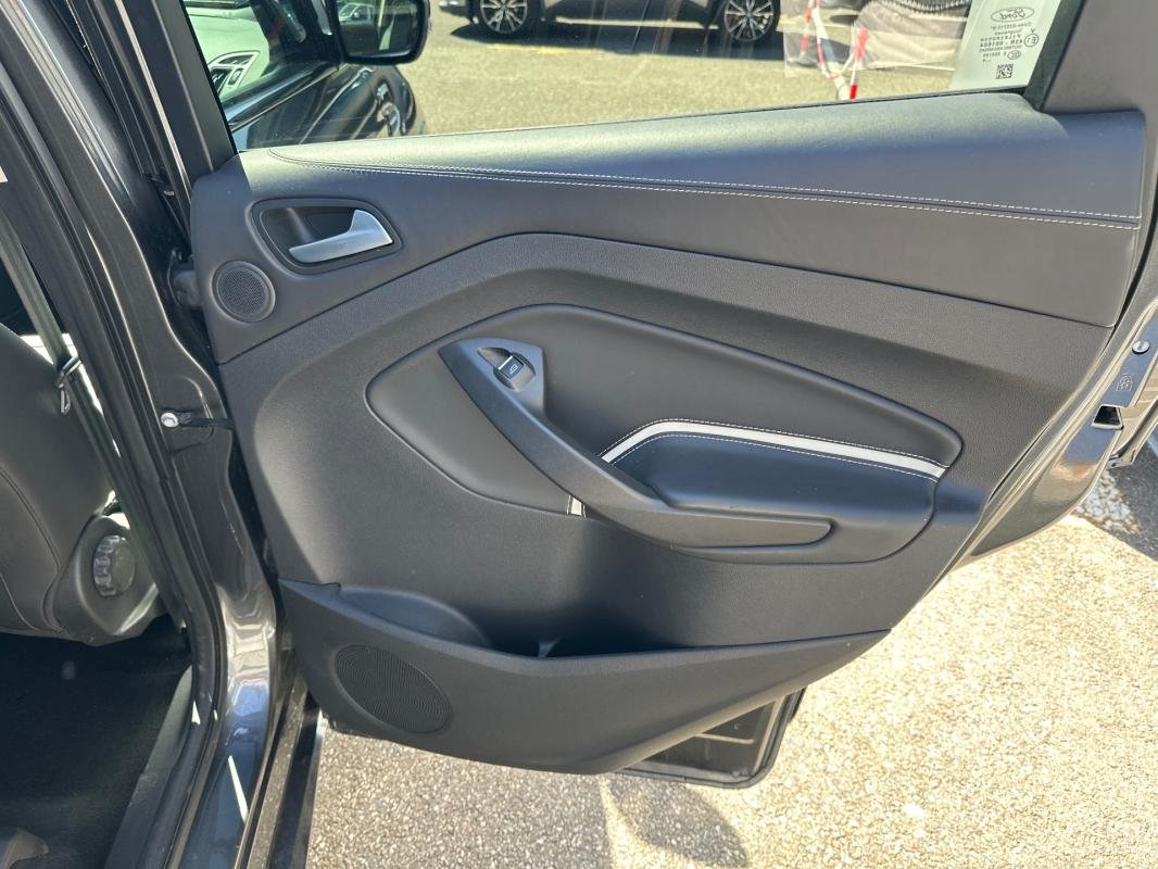 Ford Kuga - Photo 11