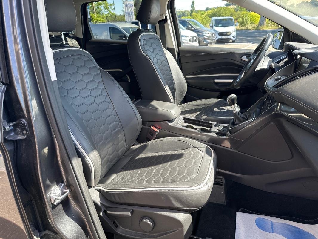 Ford Kuga - Photo 12