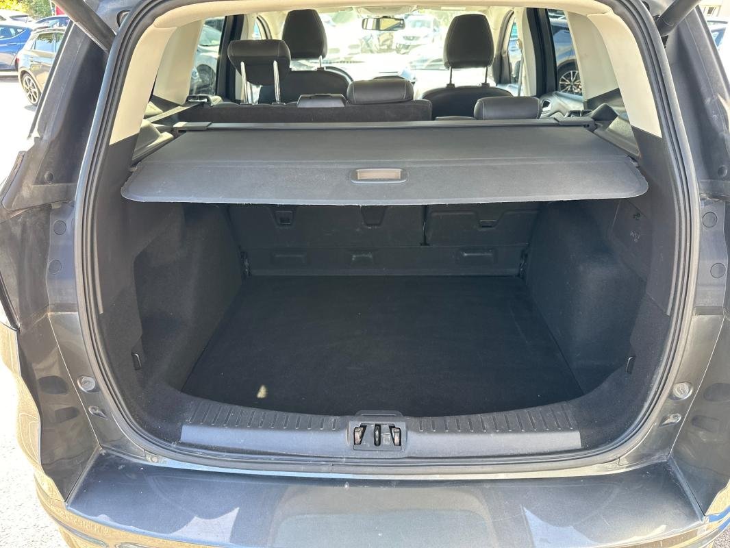 Ford Kuga - Photo 8