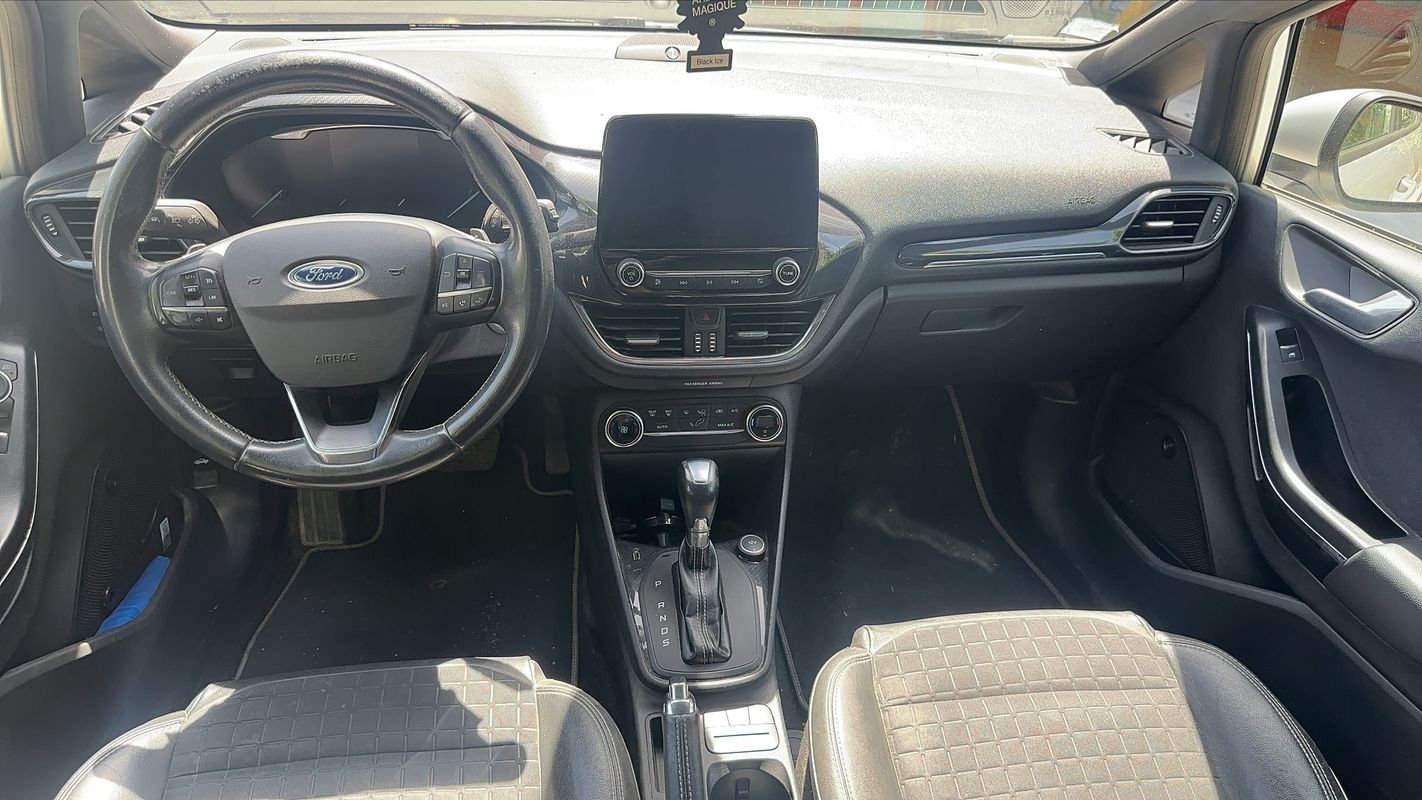 Ford Fiesta - Photo 11