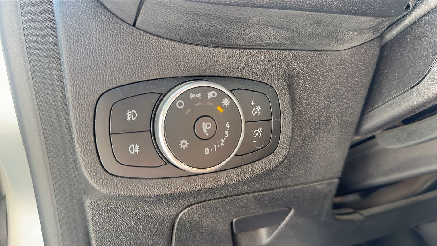 Ford Fiesta - Photo 13