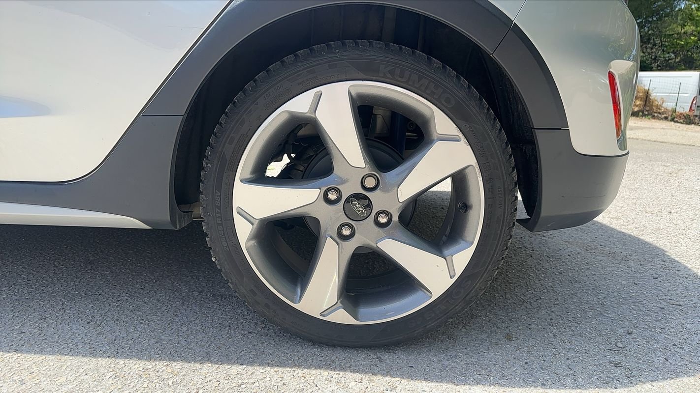 Ford Fiesta - Photo 19