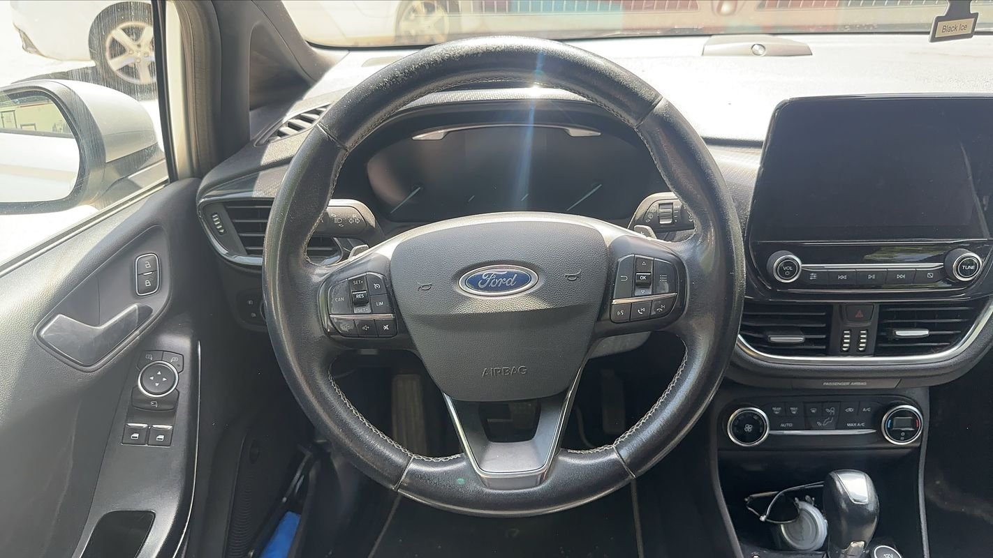 Ford Fiesta - Photo 23