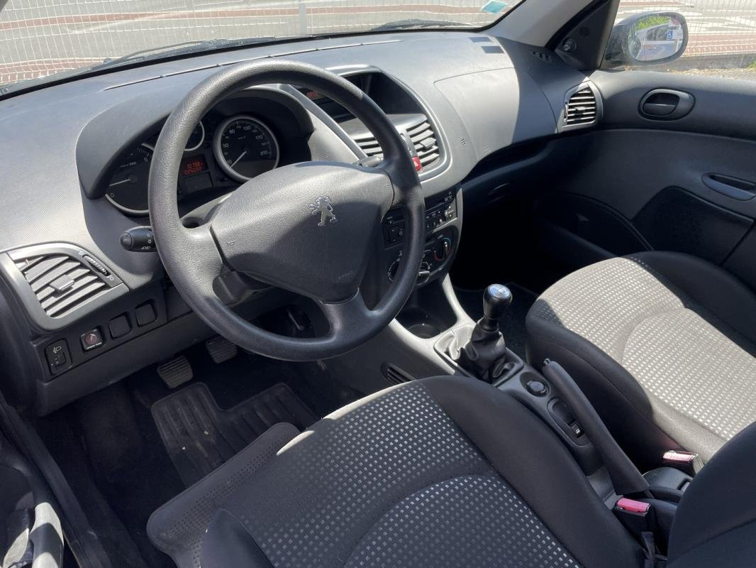 Peugeot 206 - Photo 2
