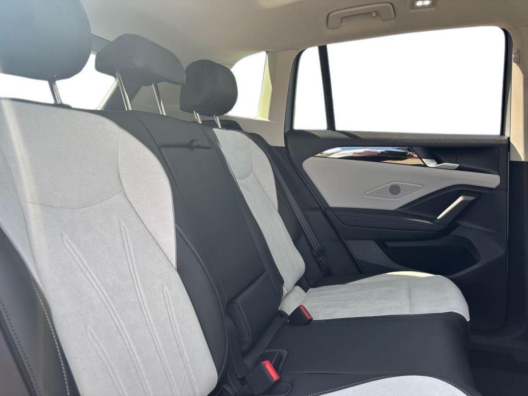 Volkswagen Tiguan - Photo 23