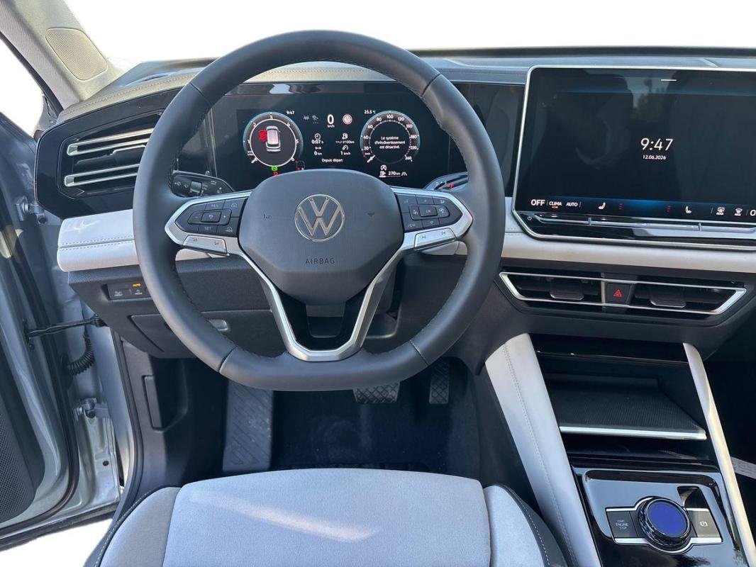 Volkswagen Tiguan - Photo 24