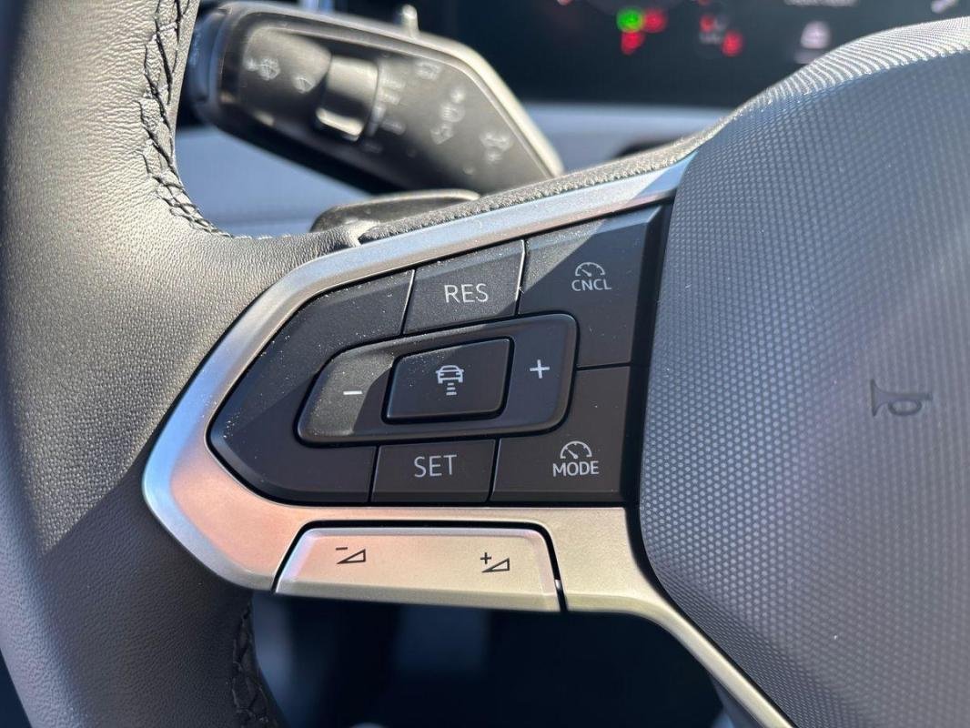 Volkswagen Tiguan - Photo 21
