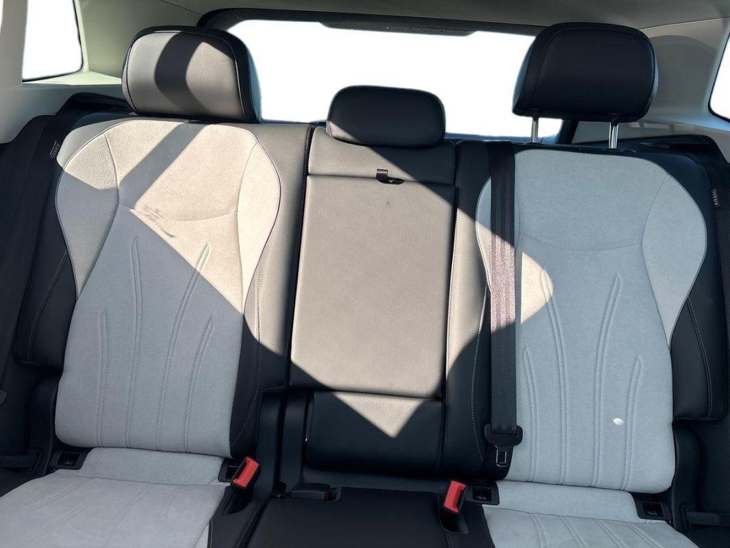 Volkswagen Tiguan - Photo 22