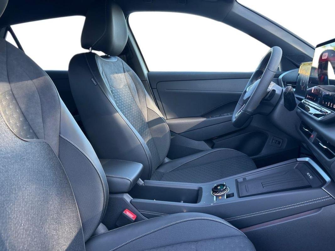 Volkswagen T-Roc - Photo 13