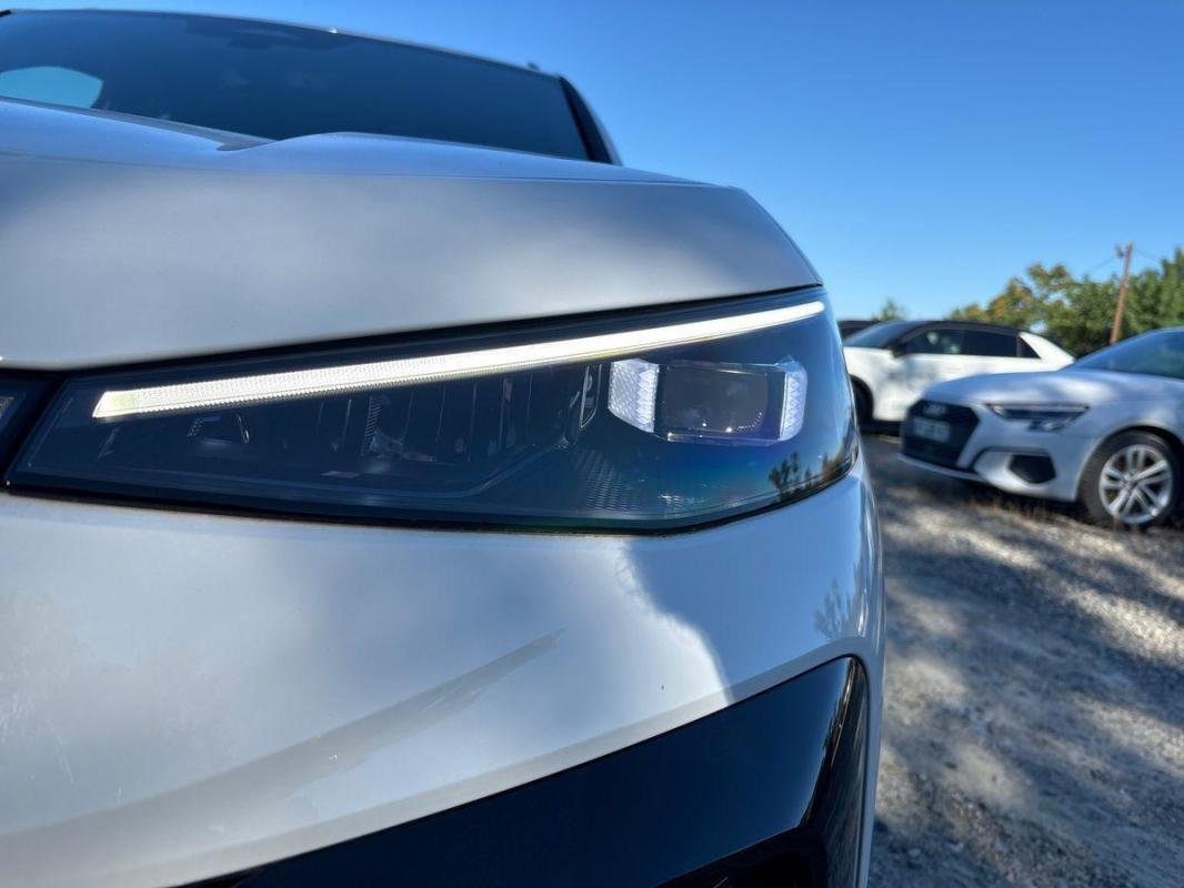Volkswagen T-Roc - Photo 25