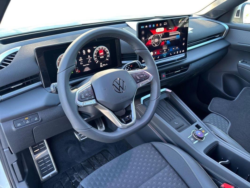 Volkswagen T-Roc - Photo 9