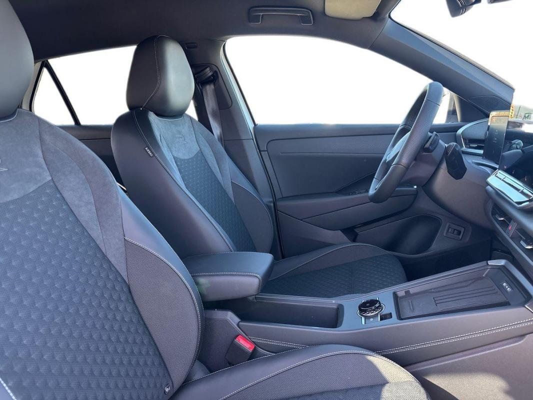 Volkswagen T-Roc - Photo 13