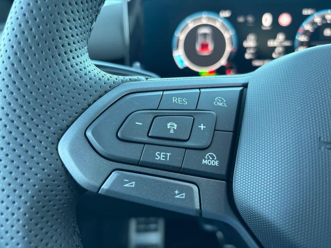 Volkswagen T-Roc - Photo 21