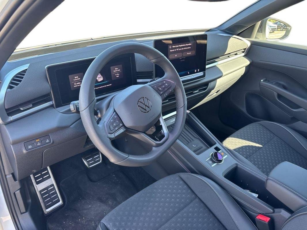 Volkswagen T-Roc - Photo 9