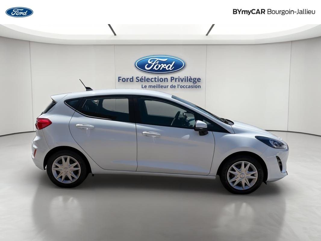 Ford Fiesta - Photo 6