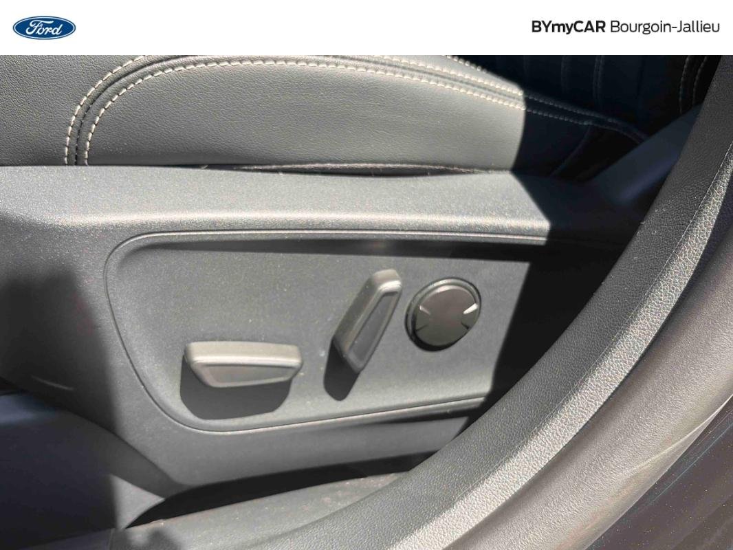 Ford Kuga - Photo 26