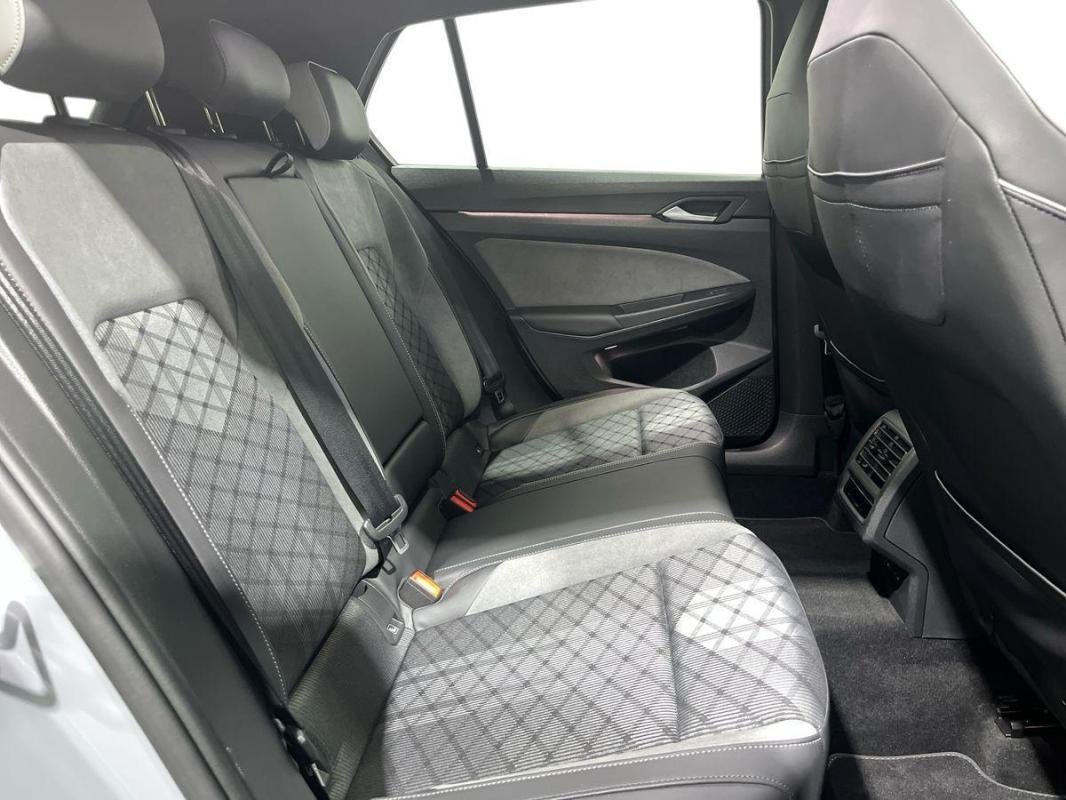 Volkswagen Golf - Photo 23