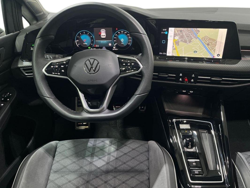 Volkswagen Golf - Photo 24