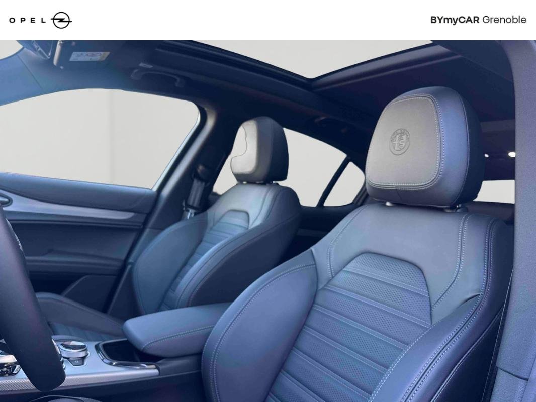 Alfa Romeo Stelvio - Photo 11
