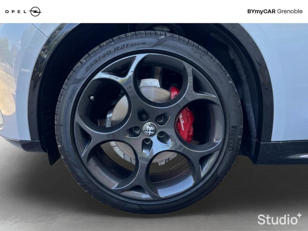 Alfa Romeo Stelvio - Photo 14