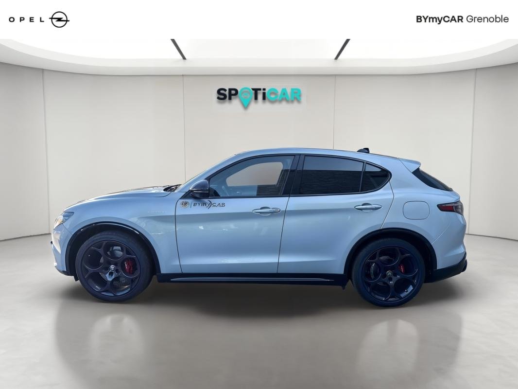 Alfa Romeo Stelvio - Photo 2