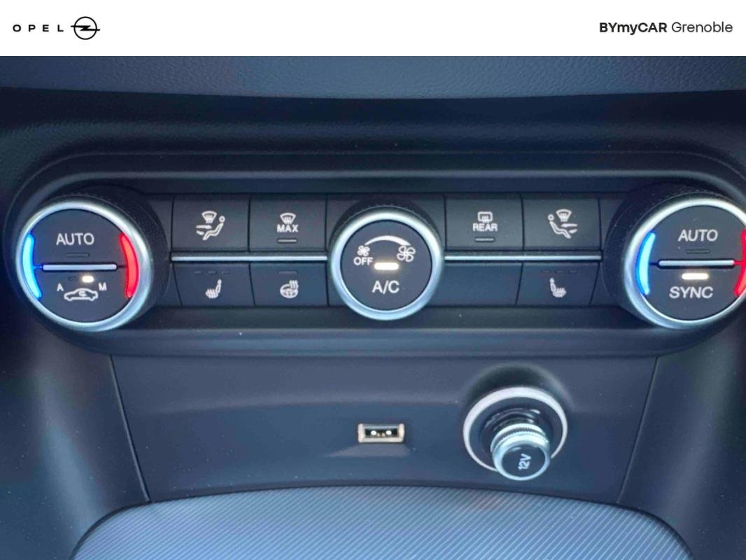 Alfa Romeo Stelvio - Photo 22