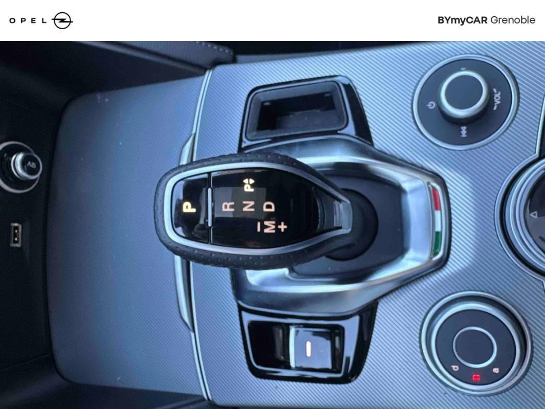 Alfa Romeo Stelvio - Photo 23