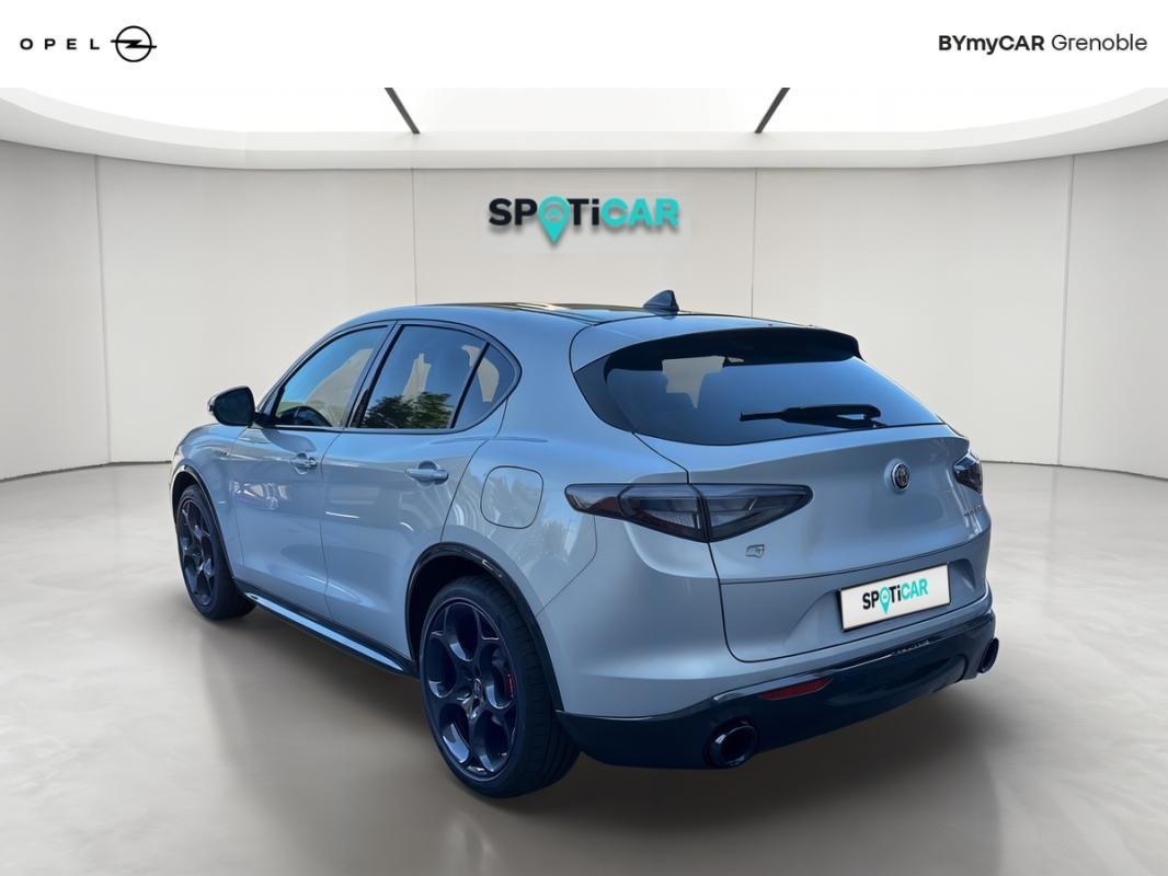 Alfa Romeo Stelvio - Photo 3