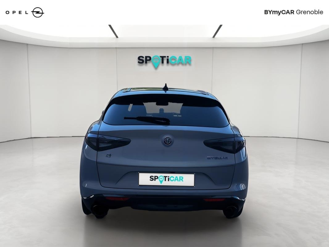 Alfa Romeo Stelvio - Photo 4