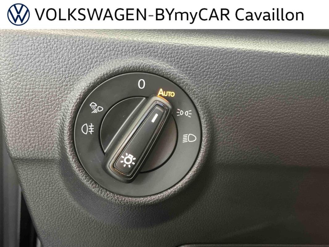 Volkswagen T-Roc - Photo 22