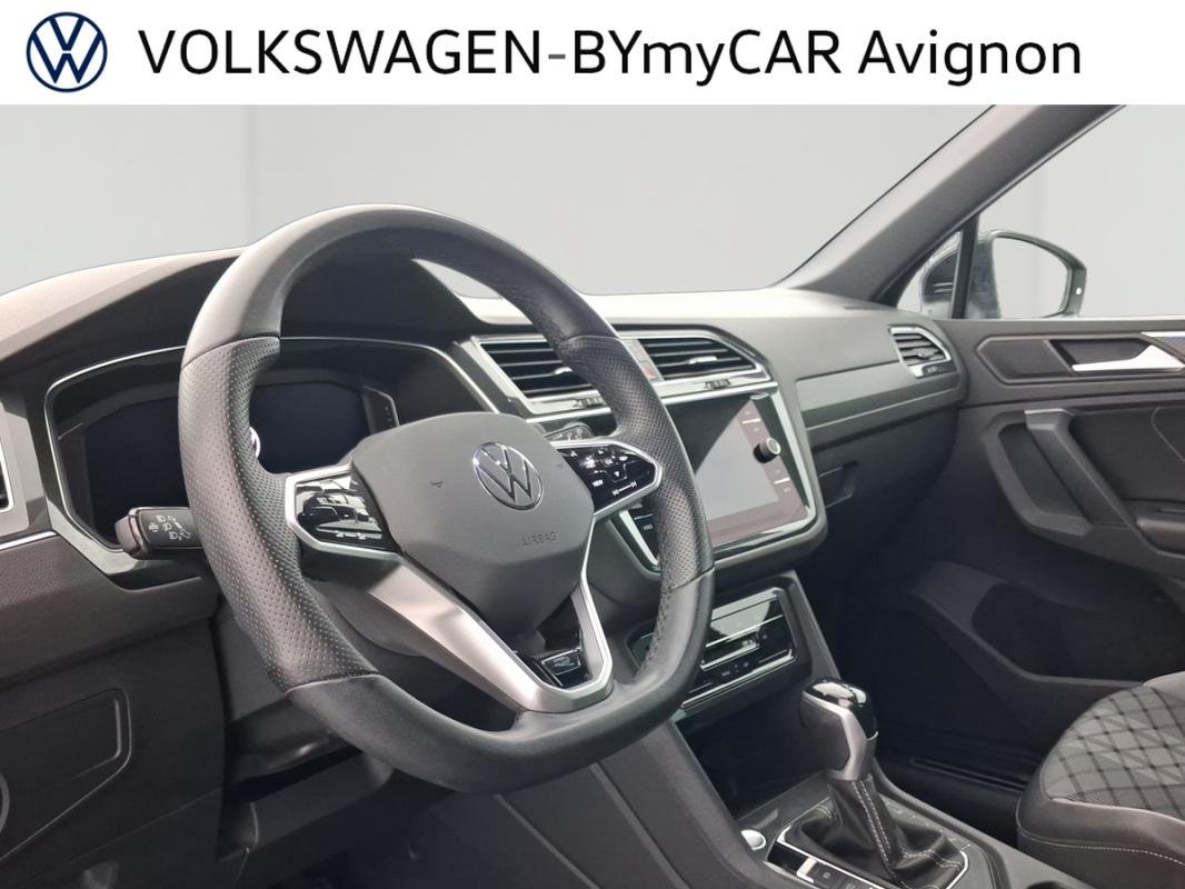 Volkswagen Tiguan - Photo 22
