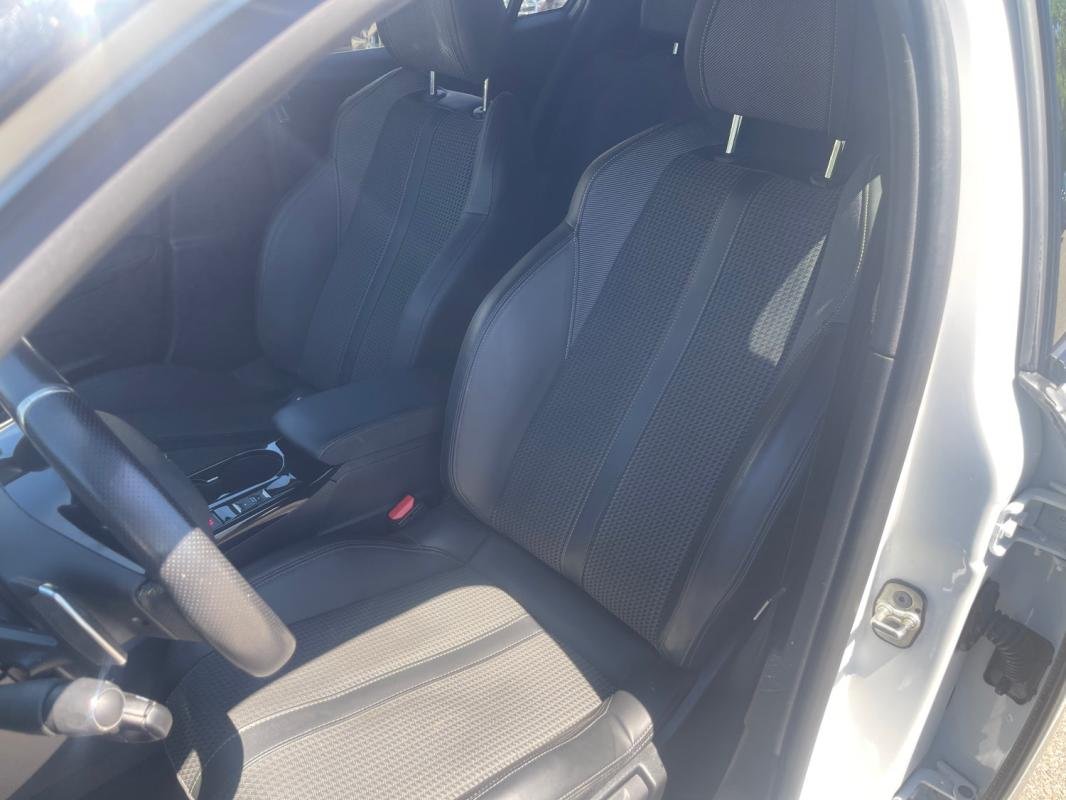 Peugeot 2008 - Photo 11