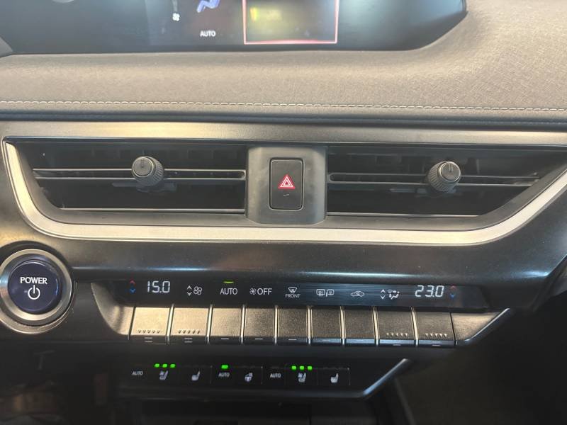 Lexus UX - Photo 29