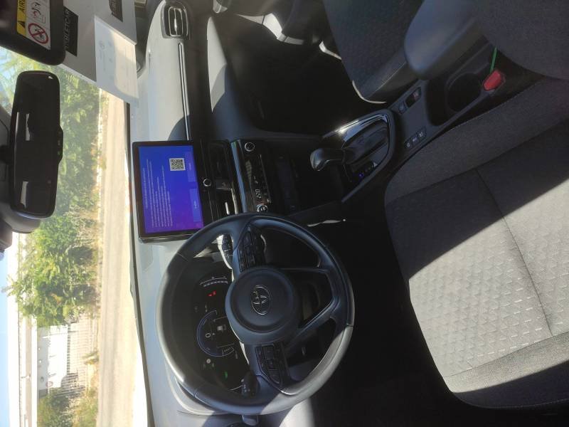 Toyota Yaris - Photo 11