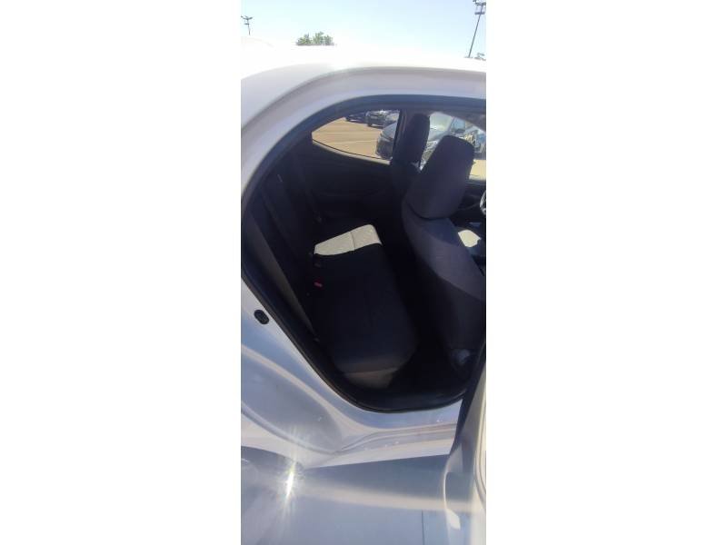 Toyota Yaris - Photo 12