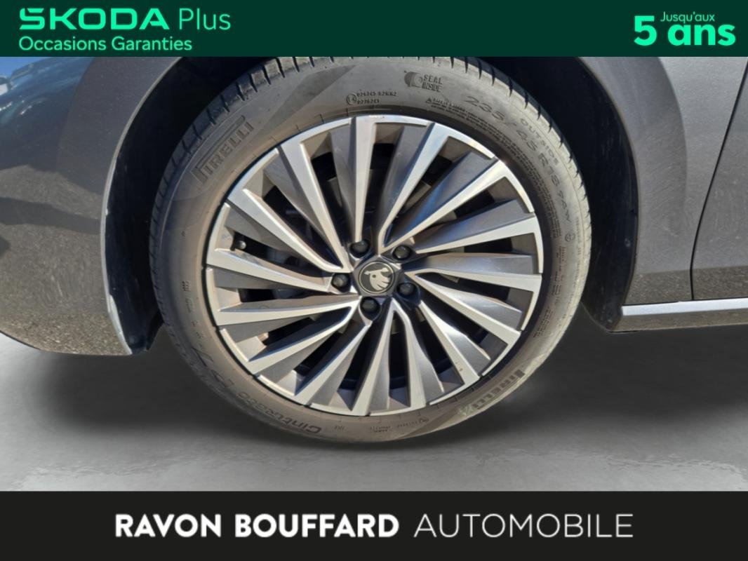 Skoda Superb Combi - Photo 14