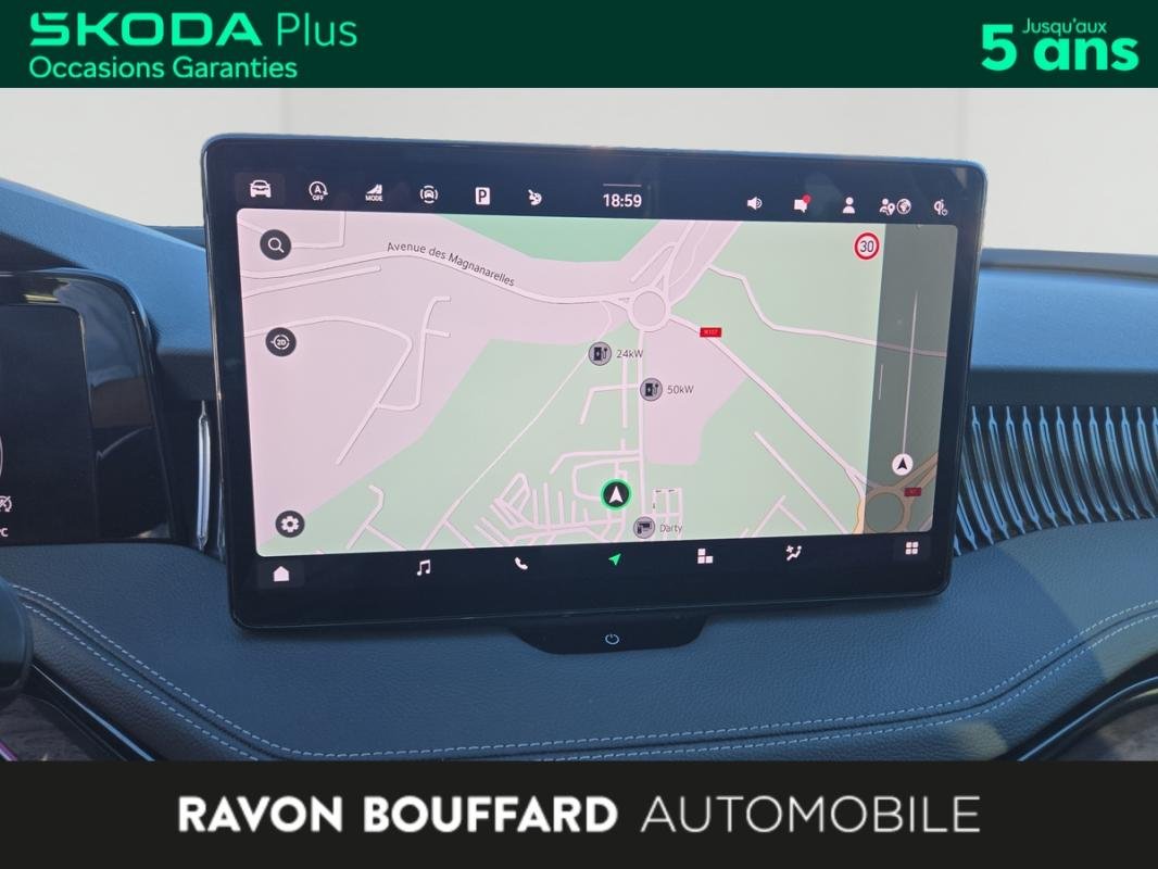 Skoda Superb Combi - Photo 16