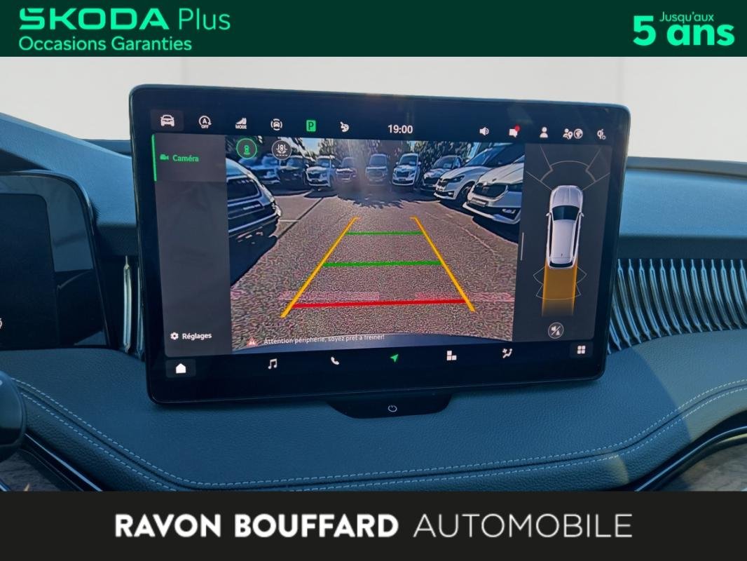 Skoda Superb Combi - Photo 17
