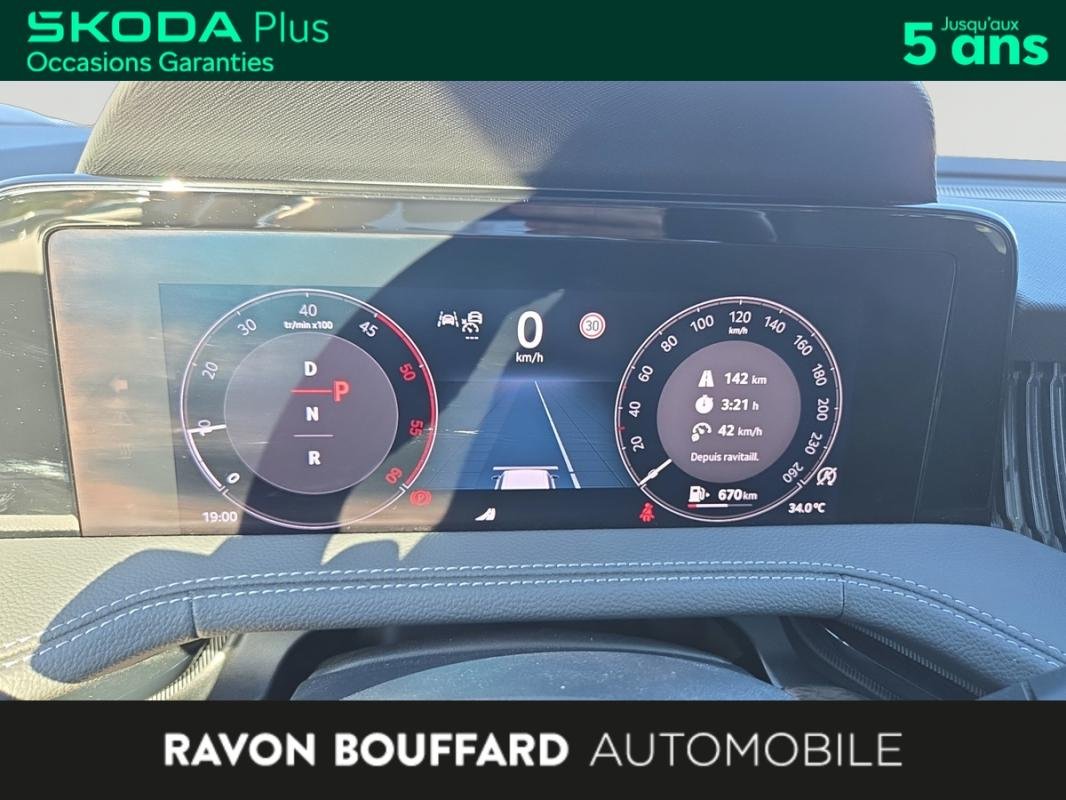 Skoda Superb Combi - Photo 19
