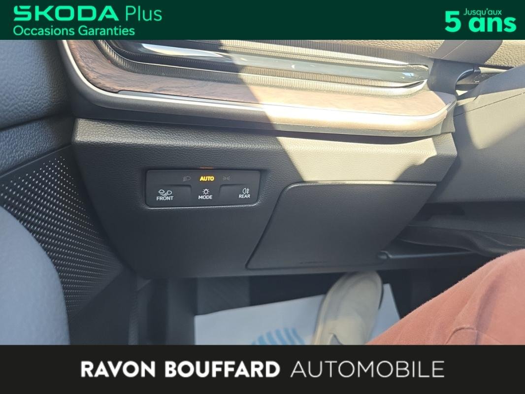 Skoda Superb Combi - Photo 23