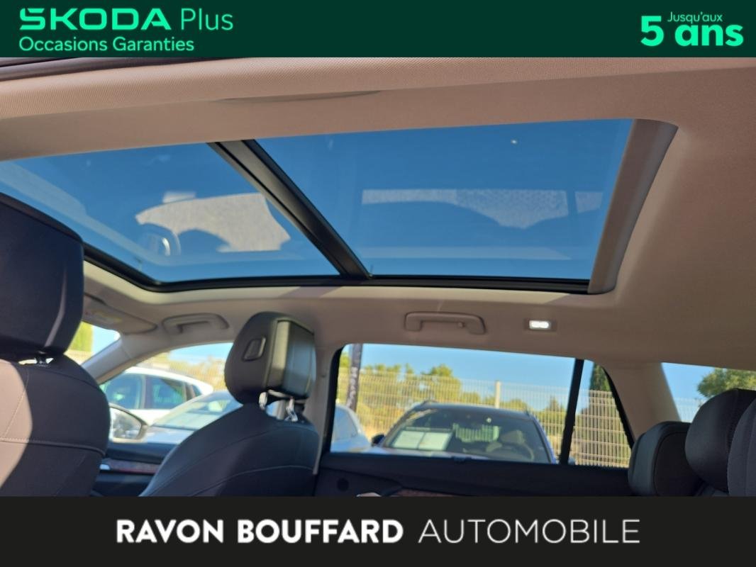 Skoda Superb Combi - Photo 30