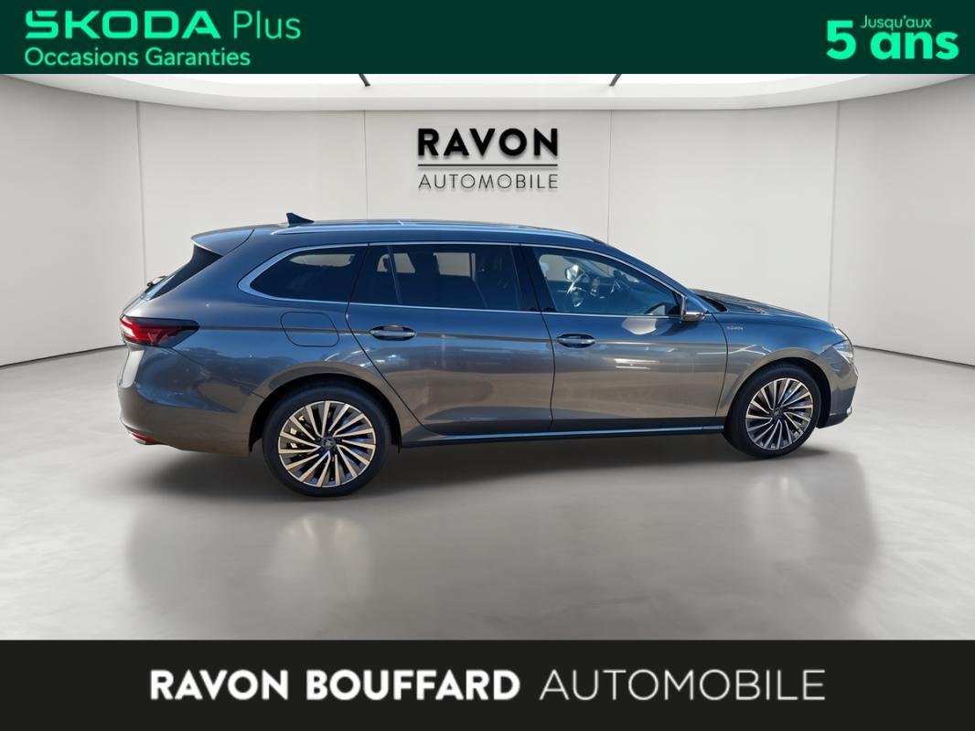 Skoda Superb Combi - Photo 6
