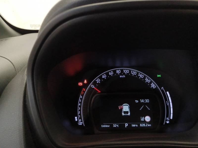 Toyota aygo x - Photo 17