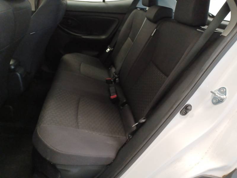 Toyota Yaris - Photo 13
