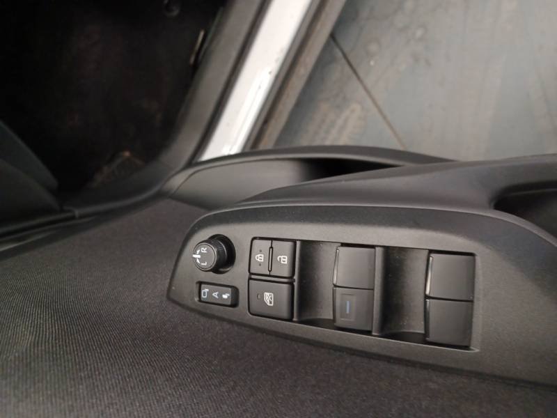 Toyota Yaris - Photo 16