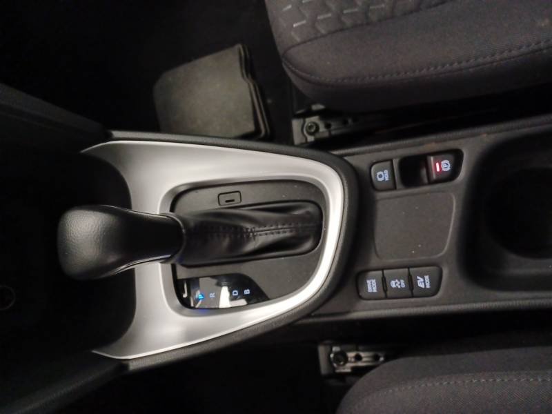 Toyota Yaris - Photo 17