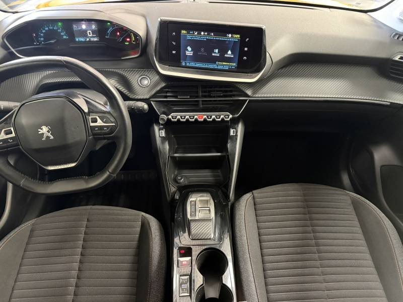 Peugeot 208 - Photo 11