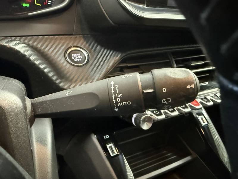 Peugeot 208 - Photo 26