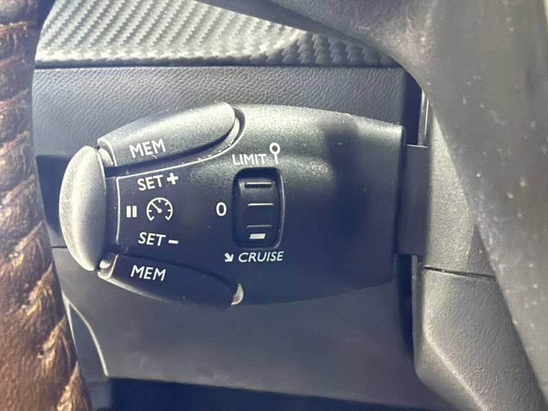 Peugeot 208 - Photo 27